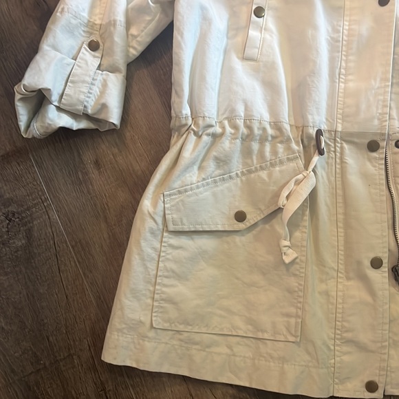 Loft Jacket - Picture 3 of 7